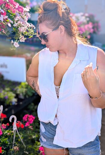 Fae Housewif / faehousewifefree nude photo #28