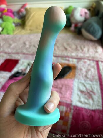 ｉｖｙ ちゃん ໒ / faeinflowers nude photo #26