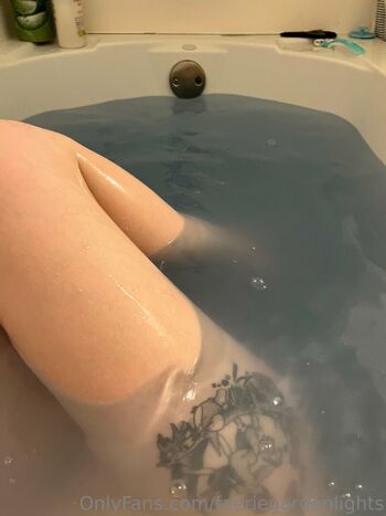 Pixi / faeriegardenlights nude photo #5