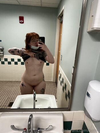 Circ / fairiiie nude photo #5