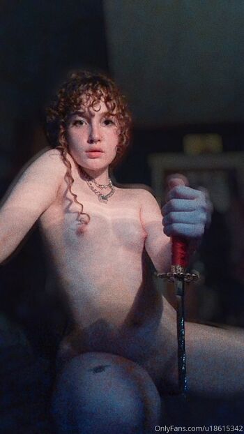 Circ / fairiiie nude photo #33