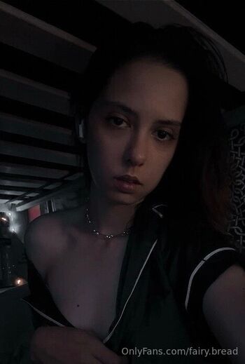 Fair / fairy.bread nude photo #5