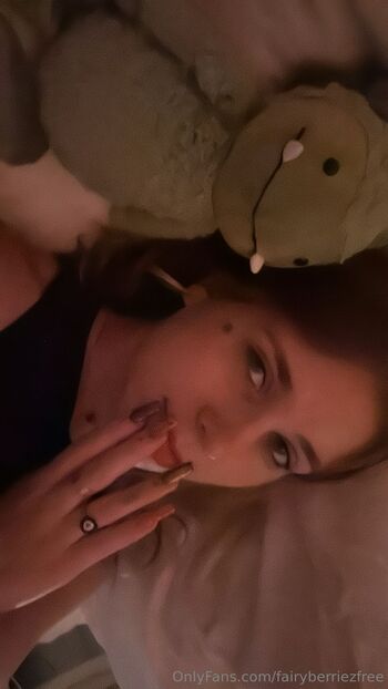 Fiona Peache / fairyberriezfree nude photo #6