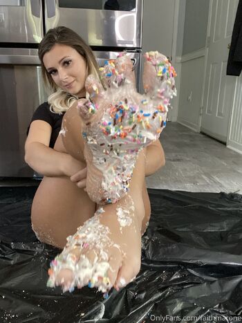 Faith Maron / faithmarone nude photo #19