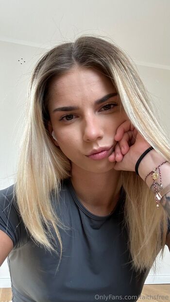 Faith / faithsfree nude photo #2