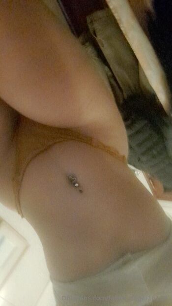 Ange / fallen_angel16124 / angystealyogirl / angy171520641 / fallen_angel1612 / angygorl nude photo #13