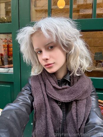 Meo / fancy_daisy nude photo #1