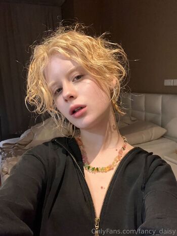 Meo / fancy_daisy nude photo #8