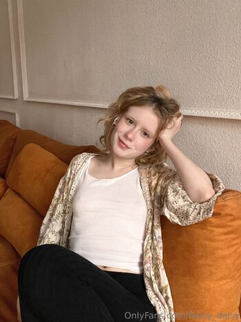 Meo / fancy_daisy nude photo #16