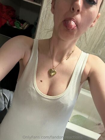 Hana Nicky of FandomReaction / fandomreactions nude photo #2