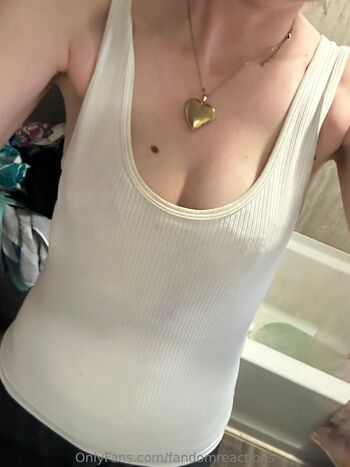 Hana Nicky of FandomReaction / fandomreactions nude photo #3