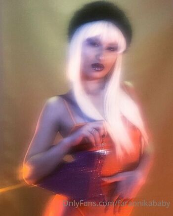 f4r / faraonik4baby nude photo #27