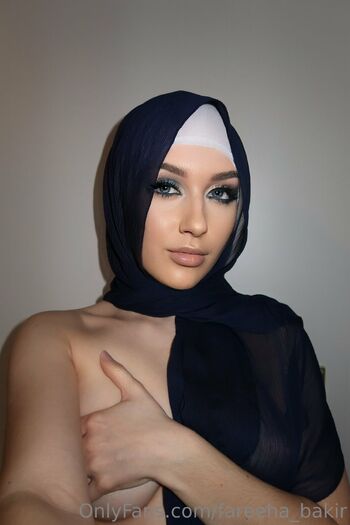 OnlyFans / fareeha_bakir nude photo #2