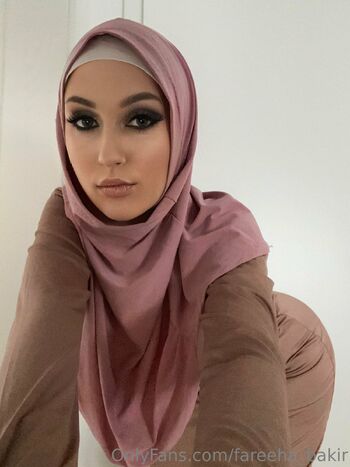 OnlyFans / fareeha_bakir nude photo #7
