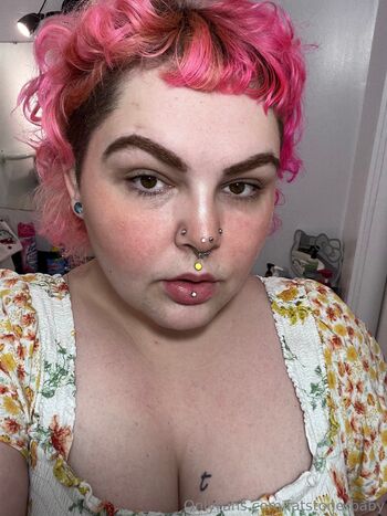 ur bbw pocket gf / fatstonerbaby nude photo #3