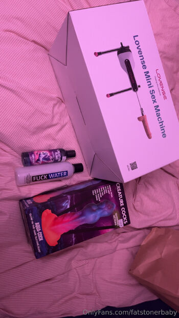 ur bbw pocket gf / fatstonerbaby nude photo #5