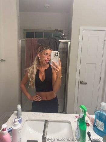 Ambie Bambie FREE / favoritelittlesecret nude photo #49