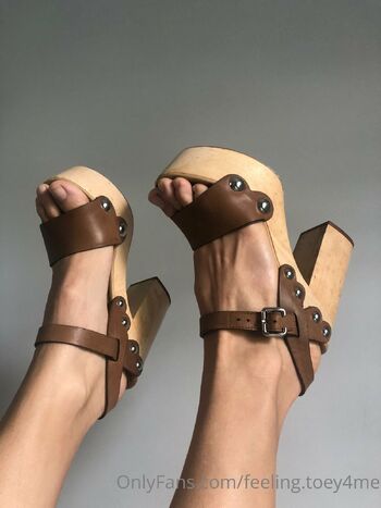 x Evee / feeling.toey4me / azriel.fetish_ nude photo #31