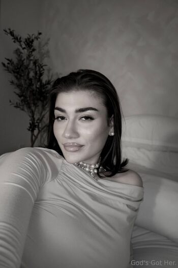 officially retired / feetbysvett nude photo #6