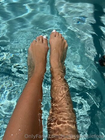 Tootsi / feetbytootsiefree nude photo #9