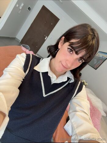 Fef / fefikitten nude photo #2