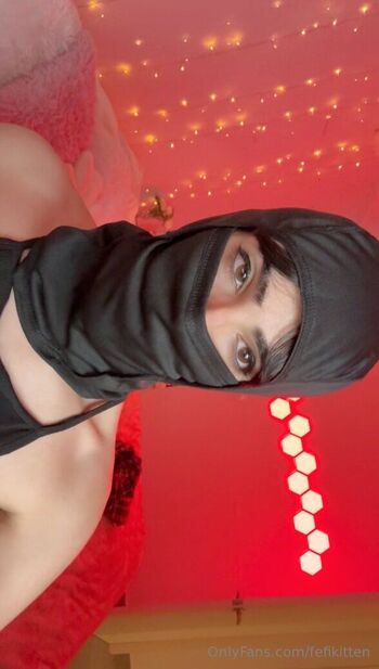 Fef / fefikitten nude photo #21