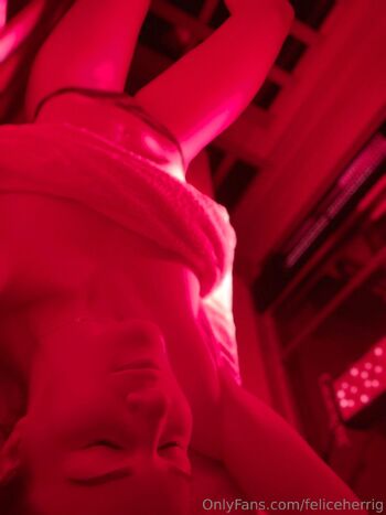 Felice Herri / feliceherrig nude photo #1