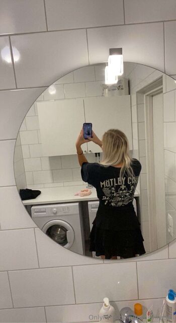 Your personal playdoll is online now / feliciafireball nude photo #8