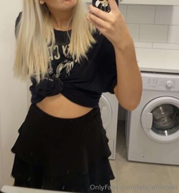 Your personal playdoll is online now / feliciafireball nude photo #11