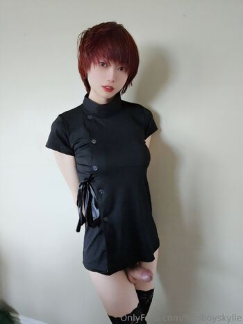 Skyli / femboyskylie nude photo #14