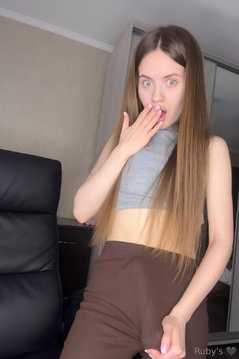 ᴍɪꜱᴛʀᴇꜱꜱ ʀᴜʙʏ / femdomruby nude photo #35