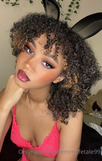 Lunar Lun / femmefetale99 nude photo #11