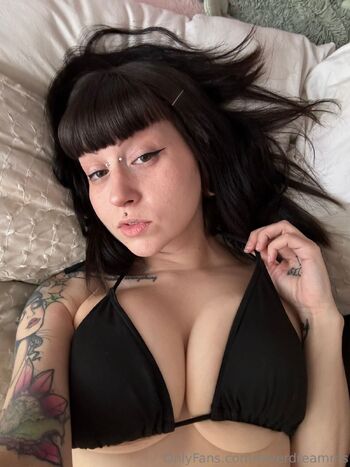 Tilli / feverdreamms / feverdreameuphoria nude photo #5