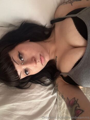 Tilli / feverdreamms / feverdreameuphoria nude photo #6