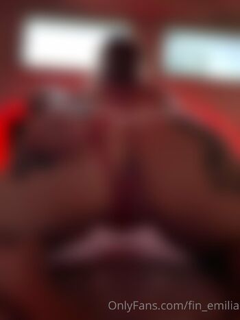 Emili / fin_emilia nude photo #3