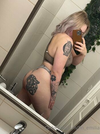 Emili / fin_emilia nude photo #4