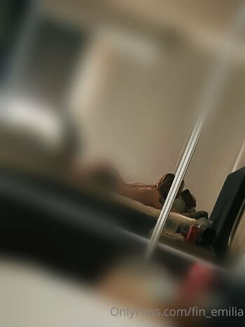 Emili / fin_emilia nude photo #7