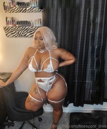 Fineapple / fineapple_diva nude photo #9