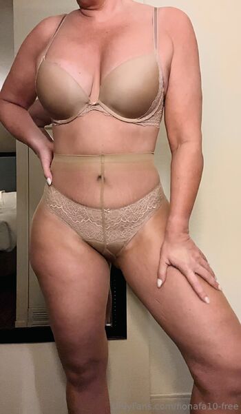 Flight attendant Fion / fionafa10-free nude photo #6