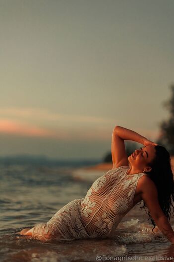 FionaGirlSoh / fionagirlsoho nude photo #7