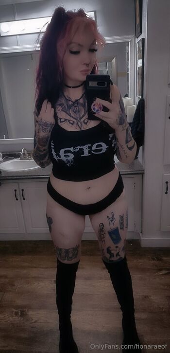 Fiona Ra / fionaraeof nude photo #2