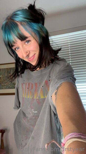 SEXT ME PLEASE NEED NEW MA / firstyear nude photo #12