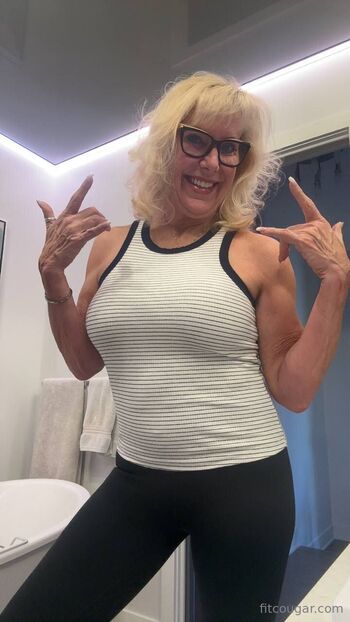 FitCougar Bianc / fitcougar50 nude photo #1