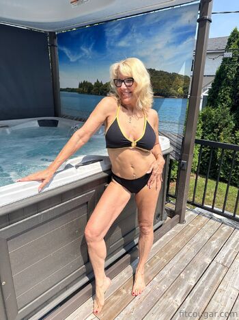 FitCougar Bianc / fitcougar50 nude photo #26