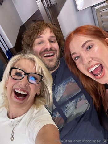 Bianc / fitcougar_50 nude photo #11