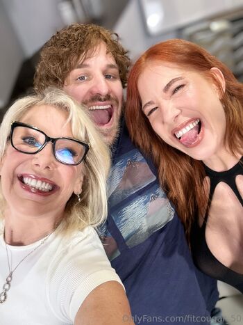 Bianc / fitcougar_50 nude photo #19