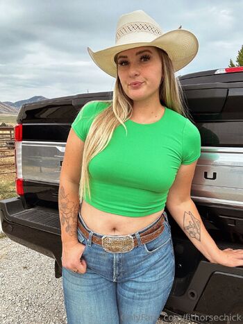 Cowgirl J / fithorsechick nude photo #6