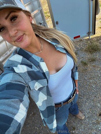 Cowgirl J / fithorsechick nude photo #30