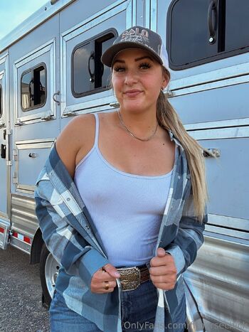 Cowgirl J / fithorsechick nude photo #31