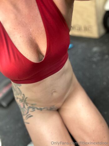 Lex / fitlexinextdoor nude photo #12